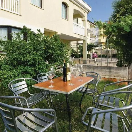 Apartment Iovo - Family One Bedroom With Terrace A1 *