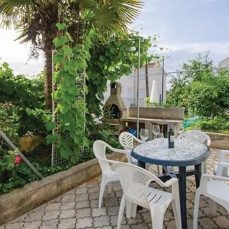 Iovo - Family One Bedroom With Terrace A1 *